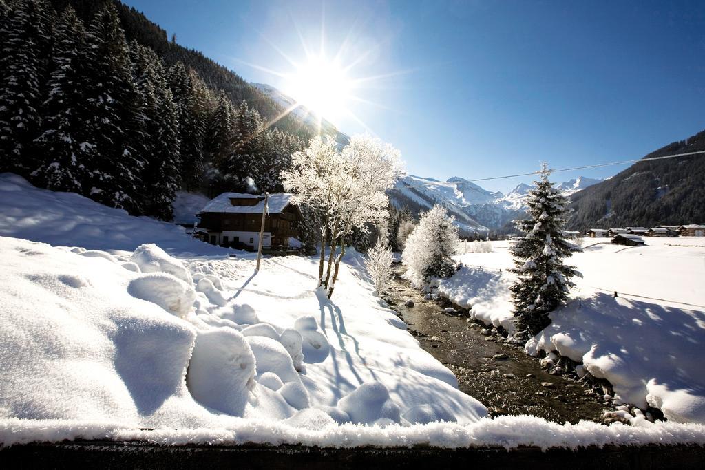 Aparthotel Dorfplatzl Garni Tux Bagian luar foto