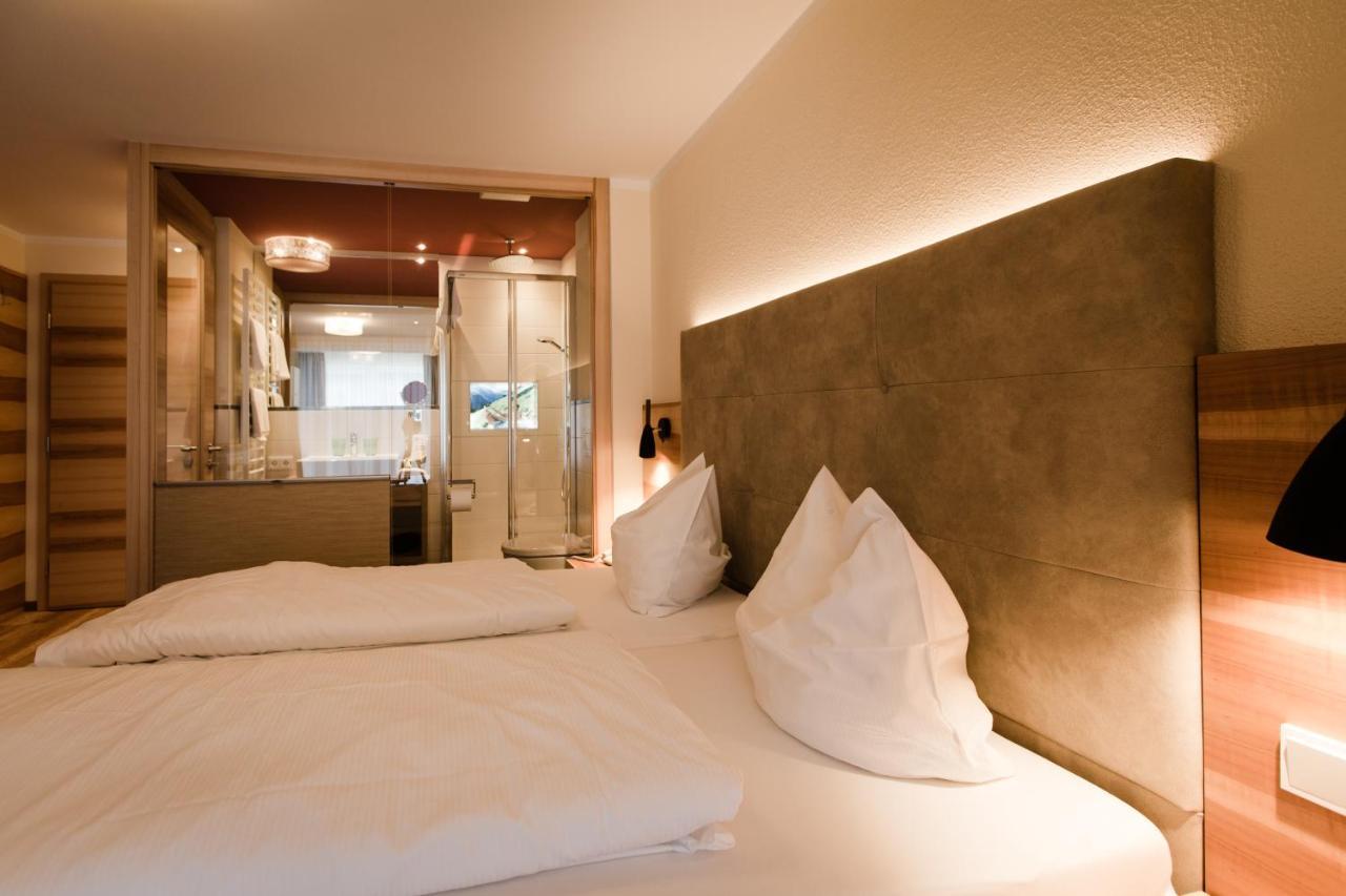 Aparthotel Dorfplatzl Garni Tux Bagian luar foto