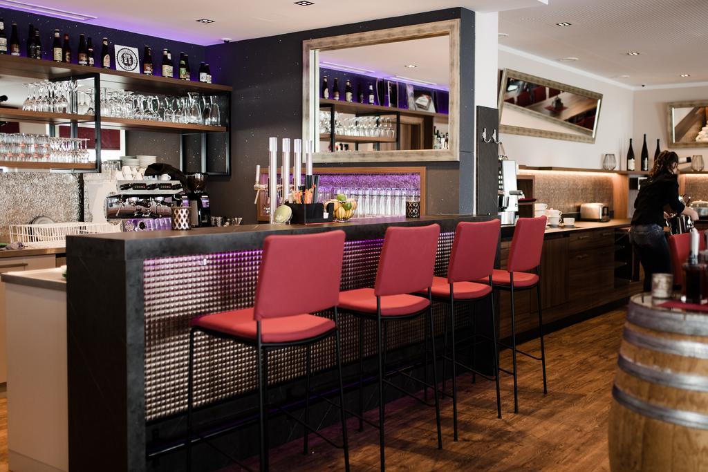 Aparthotel Dorfplatzl Garni Tux Bagian luar foto
