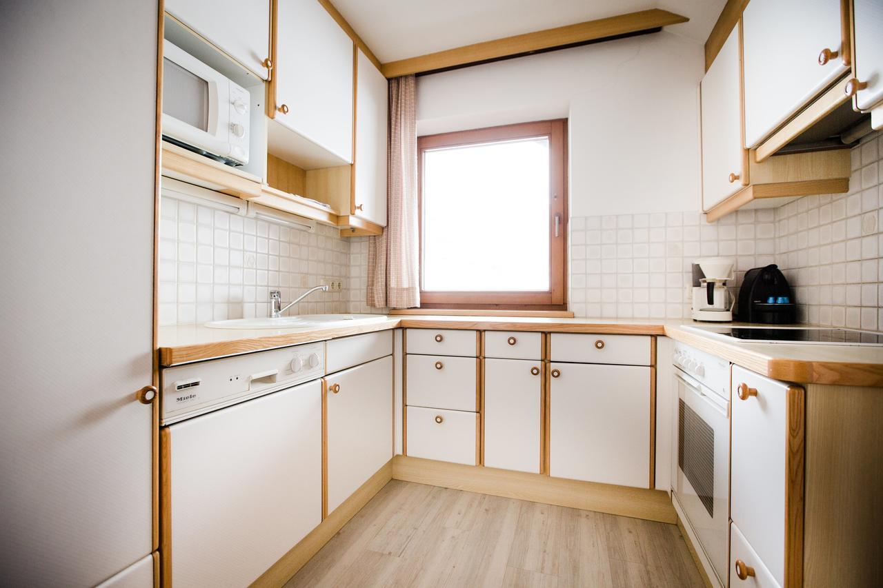 Aparthotel Dorfplatzl Garni Tux Bagian luar foto