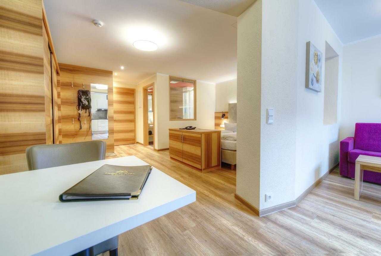 Aparthotel Dorfplatzl Garni Tux Bagian luar foto
